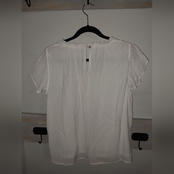 Entra white flutter sleeve top size small - Picture 8 of 10
